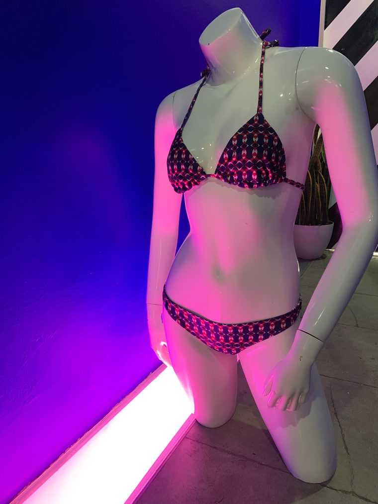 Bikini hecho por una alumna